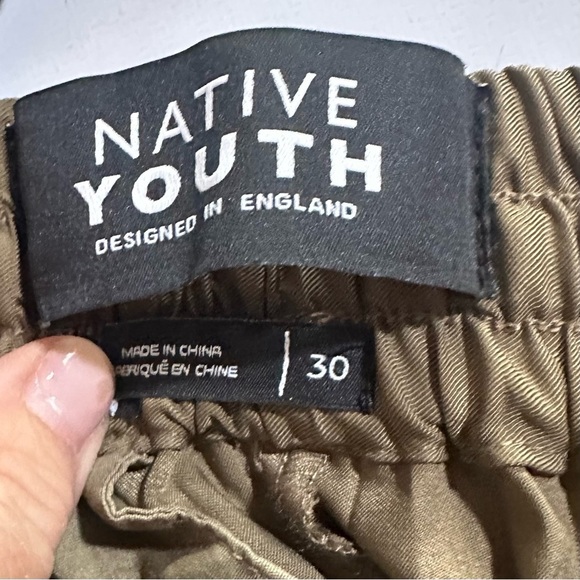 Native Youth Plissé Elastic Waist Pants in Brown Size 30 - NWOT - Picture 5 of 7